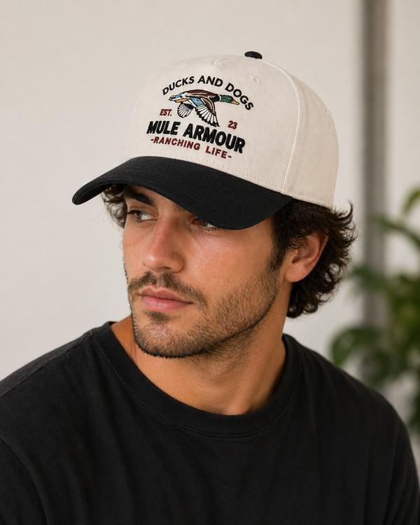 Gorra duck n dogs blanco con negro